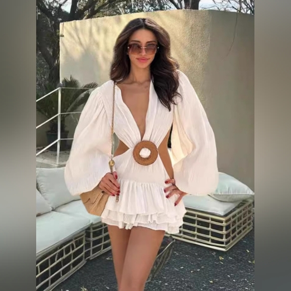 White Deep V-Neck Long Sleeve Side Out Waist Dress - Picture 2 of 8